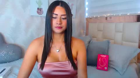Nathalie Rose online show from 03.05.26