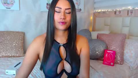 Nathalie Rose online show from 04.02.26