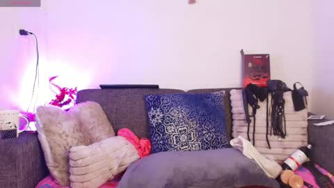 Snapshot of nathaly_stepmom chatting on 05.05.26 Natha online show from 05.05.26