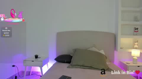 Snapshot of nathalyn05 chatting on 09.26.25 NATHALY online show from 09.26.25