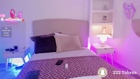 Snapshot of nathalyn05 chatting on 10.01.25 NATHALY online show from 10.01.25