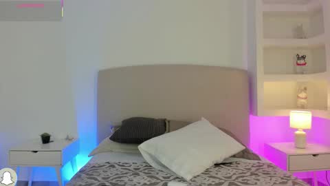 Snapshot of nathalyn05 chatting on 10.22.25 NATHALY online show from 10.22.25