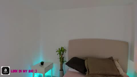 Snapshot of nathalyn05 chatting on 02.27.26 NATHALY online show from 02.27.26