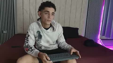 Snapshot of nathan_shimmer chatting on 11.08.25 nathan_shimmer online show from 11.08.25