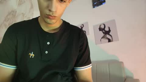 Snapshot of nathan_shimmer chatting on 12.02.25 nathan_shimmer online show from 12.02.25