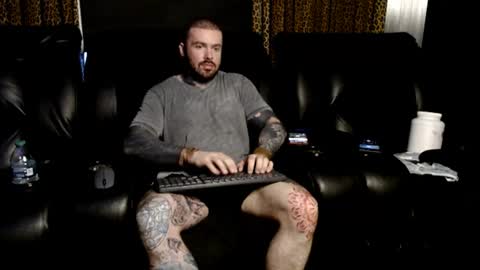 Snapshot of nathaniel_13 chatting on 06.17.26 NathanielFlex online show from 06.17.26