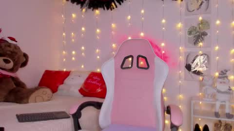 nathy_rosales online show from 12.16.25