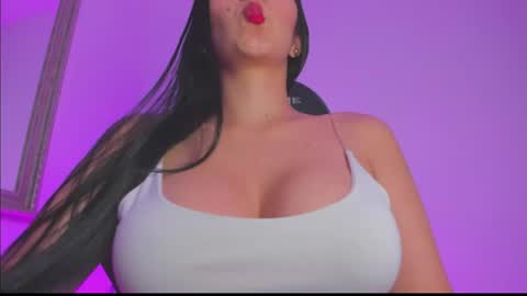 Snapshot of nathyy_garcia chatting on 06.18.26 Nathyy online show from 06.18.26