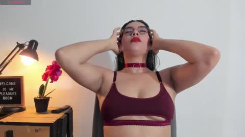 Snapshot of nattytrainor chatting on 05.22.26 Natty Trainor online show from 05.22.26
