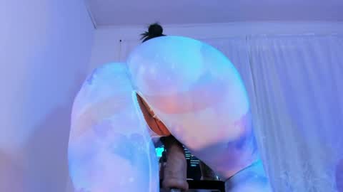 Sophia online show from 04.12.26