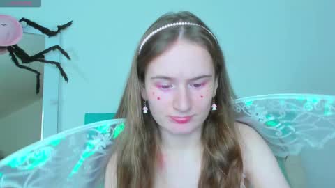 Snapshot of natural_meri_ chatting on 11.10.25 Meri online show from 11.10.25