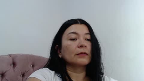 Snapshot of naturally_mature chatting on 02.06.25 Sammy online show from 02.06.25