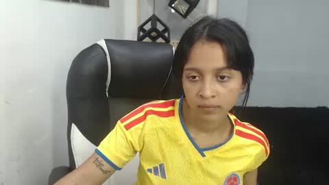 Snapshot of naty_18_ chatting on 06.17.26 naty online show from 06.17.26