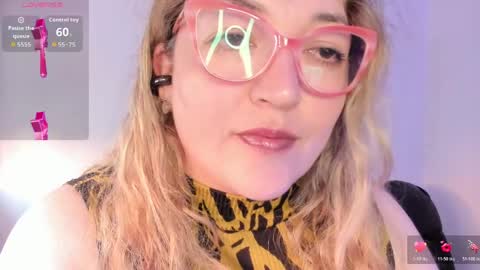 Snapshot of naty__mature_ chatting on 04.05.26 Nataly online show from 04.05.26