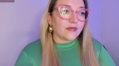 Snapshot of naty__mature_ chatting on 04.10.26 Nataly online show from 04.10.26