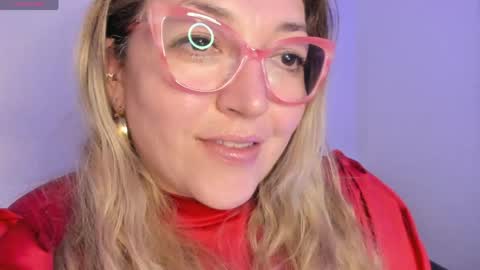 Snapshot of naty__mature_ chatting on 04.15.26 Nataly online show from 04.15.26