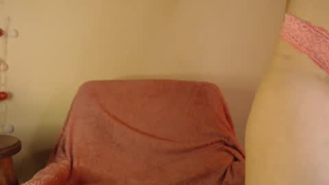 Snapshot of naty_naturalgirl chatting on 10.14.25 Nataly online show from 10.14.25