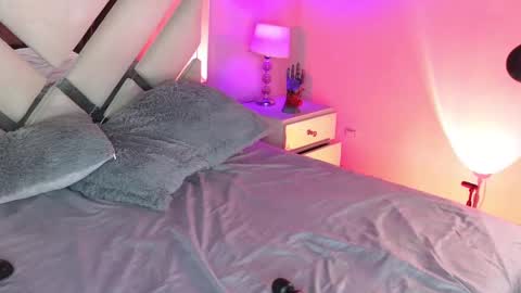 Snapshot of naty_saenz3 chatting on 02.13.25 Naty Saenz online show from 02.13.25