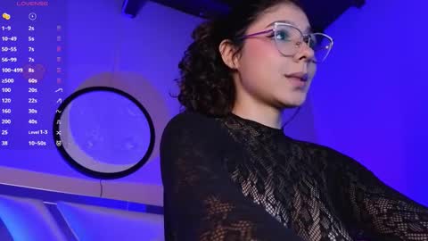 Snapshot of naty_saenz3 chatting on 09.20.25 Naty Saenz online show from 09.20.25