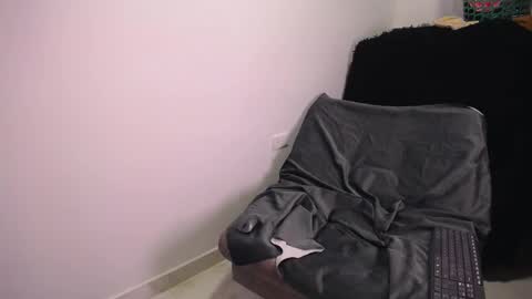      online show from 03.08.25