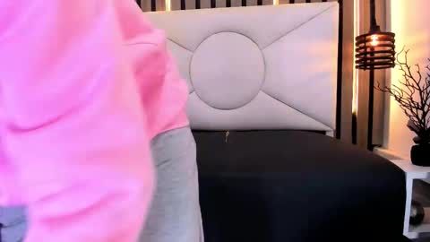 natzuki_ online show from 03.20.26