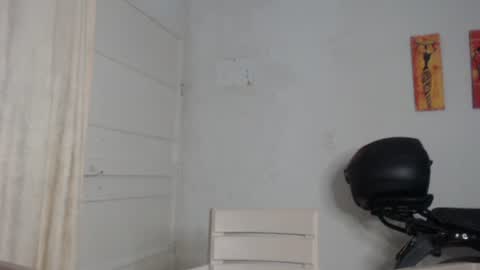 Stella Mcqueen online show from 01.05.25