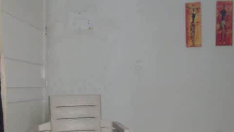 Stella Mcqueen online show from 02.05.25