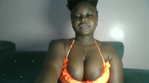 Snapshot of naughti_garlie chatting on 05.12.26 naughti_garlie online show from 05.12.26