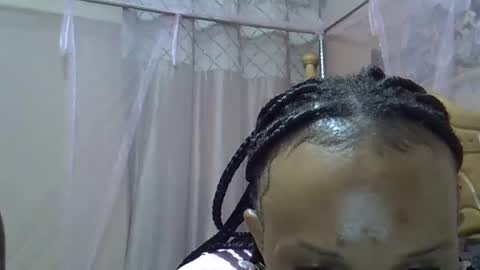 Snapshot of naughty253 chatting on 03.05.25 naughtyxoxo online show from 03.05.25