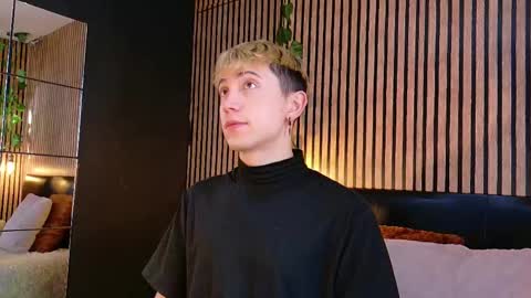 Christopher  Chris online show from 03.10.25