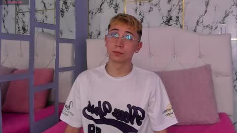 Christopher  Chris online show from 11.29.25