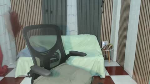 Snapshot of naughty_alice08 chatting on 02.24.25 Jelay online show from 02.24.25