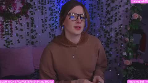 Snapshot of naughty_bella99 chatting on 04.29.26 bella online show from 04.29.26