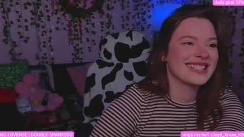 Snapshot of naughty_bella99 chatting on 05.16.26 bella online show from 05.16.26