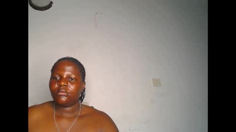 Snapshot of naughty_cunt0 chatting on 10.20.25 Amara online show from 10.20.25