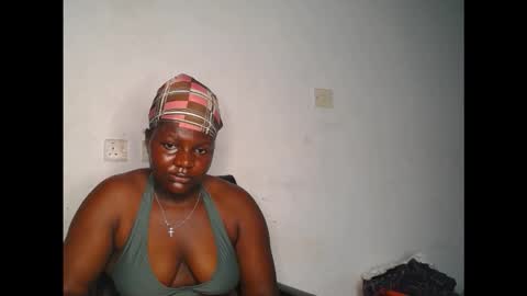 Snapshot of naughty_cunt0 chatting on 10.22.25 Amara online show from 10.22.25