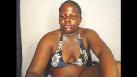 Snapshot of naughty_cunt0 chatting on 10.28.25 Amara online show from 10.28.25