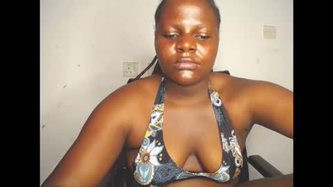 Snapshot of naughty_cunt0 chatting on 10.30.25 Amara online show from 10.30.25