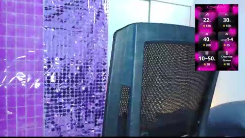 Em  please help me reach 100 thumbs up 3 online show from 03.03.25