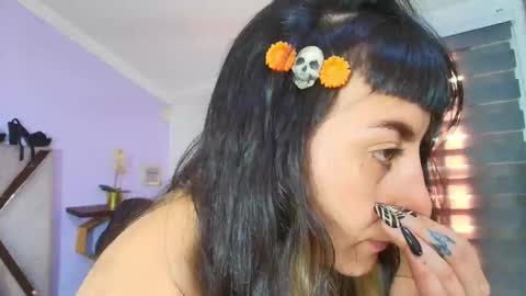 Kitten online show from 10.15.25