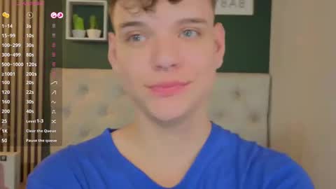 Snapshot of naughty_twink_ chatting on 10.04.25 Noah online show from 10.04.25