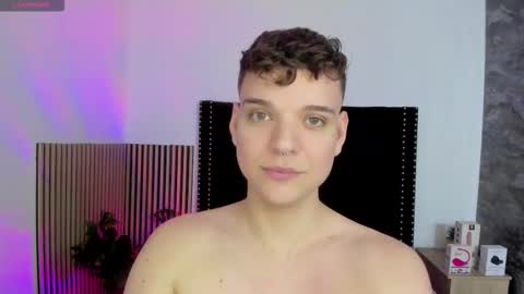 Snapshot of naughty_twink_ chatting on 11.24.25 Noah online show from 11.24.25