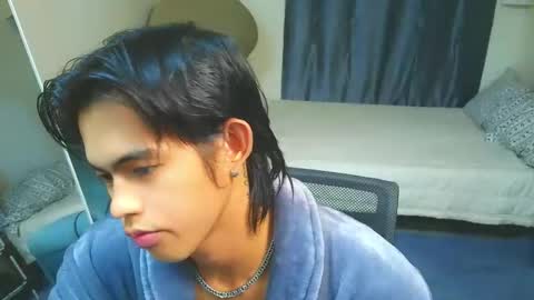 Snapshot of naughtyboylouie chatting on 03.18.26 Loue online show from 03.18.26