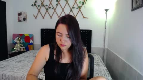 Snapshot of naughtygirl_mmm chatting on 06.24.26 Valeria online show from 06.24.26