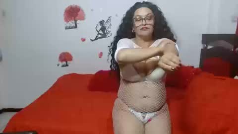 Snapshot of naughtygoddesss chatting on 10.16.25 naughtygoddesss online show from 10.16.25