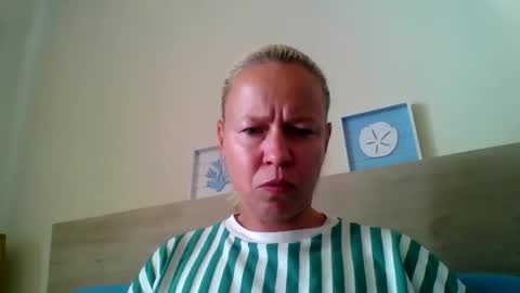 Snapshot of naughtyjennyblondeuk chatting on 05.10.26 naughtyjennyblondeuk online show from 05.10.26