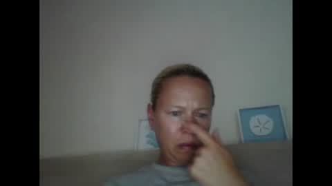 Snapshot of naughtyjennyblondeuk chatting on 05.22.26 naughtyjennyblondeuk online show from 05.22.26