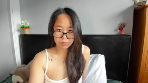 Gigi Chu  online show from 05.12.26