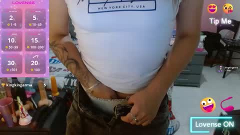 Snapshot of naughtyplayass chatting on 02.28.25 naughtyplayass online show from 02.28.25