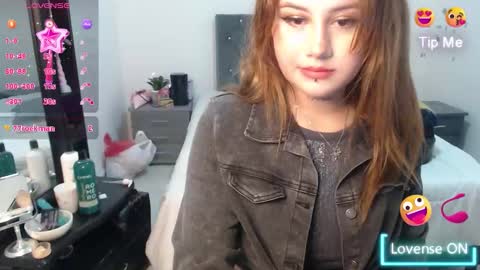 Snapshot of naughtyplayass chatting on 10.17.25 naughtyplayass online show from 10.17.25